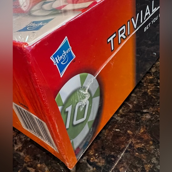 NEW Trivial Pursuit Bet You Know It Board Game - Picture 2 of 4